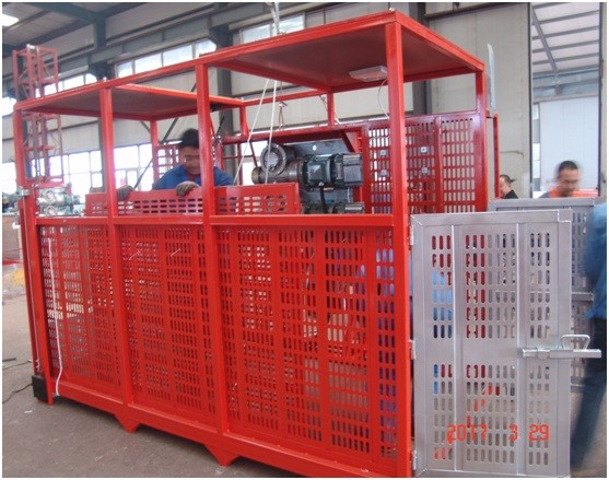 Quality Open Top Cage 2ton 22m/Min Construction Material Lifting Hoist In Building Site construction site hoist for sale