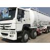 China 8x4 30CBM Dry Bulk Cement Powder Tank Liquid Tanker Truck Manual Transmission factory