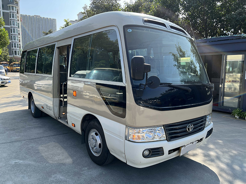 China ISO Second Hand Toyota Coaster Bus 20 Seats Used Passenger Buses factory