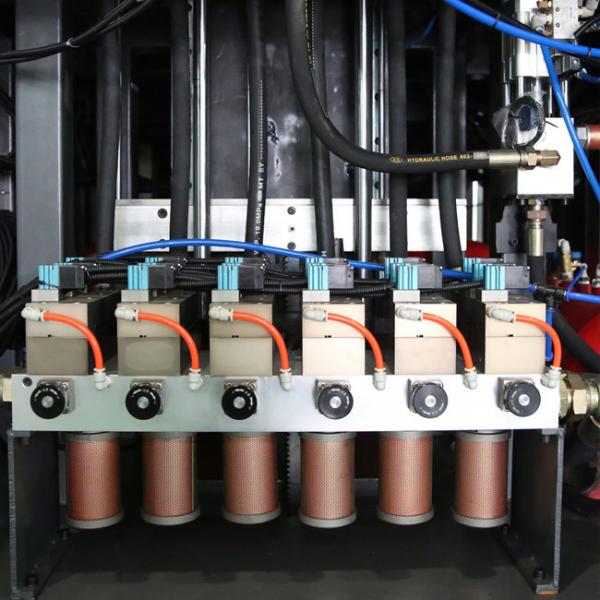 Quality 6 Cavity High Speed Bottle Blowing Equipment , Automatic Servo 2l Blow Molding for sale