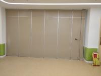 China Hotel Rolling Mobile Partition Wall / Acoustic Movable Soundproof Partition Wall factory