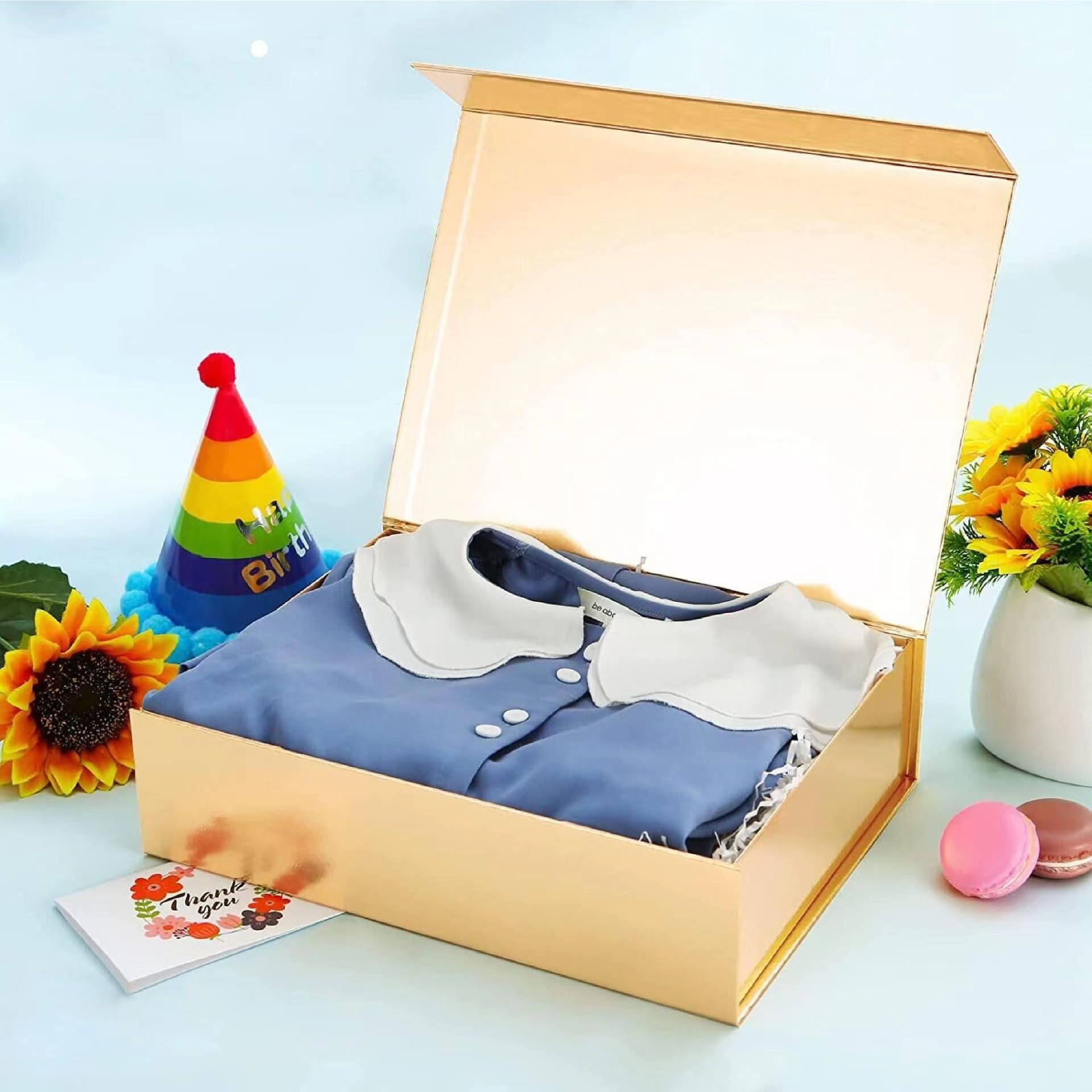 China Customized Cardboard Gift Packaging Box for Gift Packaging with Customized Design factory