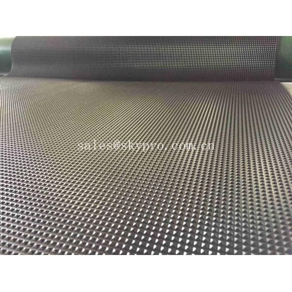 Quality Commercial Black Pyramid Pattern Rubber Flooring Matting For Anti - Skidding for sale