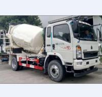 China 6 Wheels Concrete Mixer Vehicle / 3M3 Mix Concrete Truck Engine YC4D130-45 Euro4 130HP factory