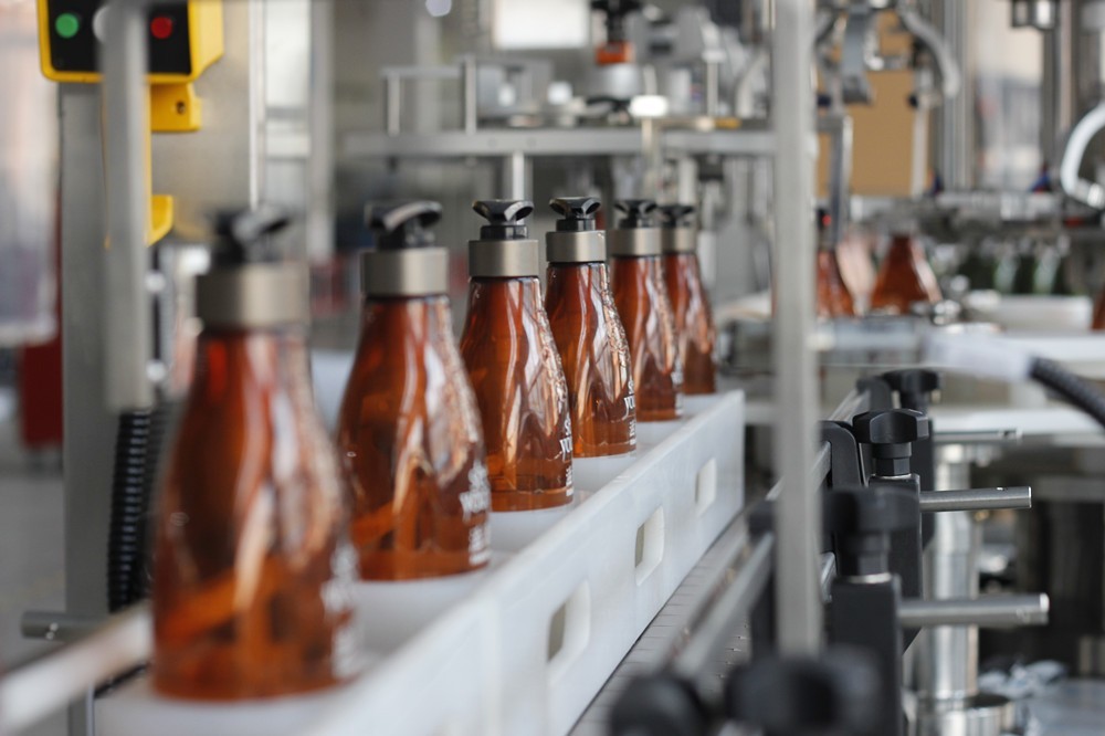 China Liquid Detergent Plastic Bottle Capping Machine factory