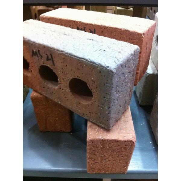 Quality Construction Building Materials Common Clay Bricks Sandblast Face With 3 Holes for sale