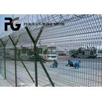 China 2m Airport Security Fencing , Dark Green Airport Perimeter Fencing factory
