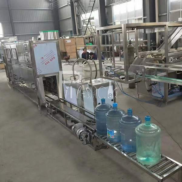 Quality Hot Alkaline Water Rinsing 120 BPH Gallon Filling Line for sale