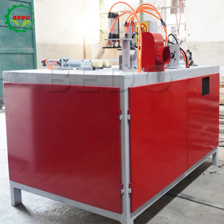 China Automatic Sawdust Wood Pallet Block Cutting Machine 380V factory