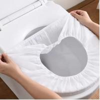 China Waterproof Disposable Toilet Seat Covers For Travel Hotel Non Woven factory