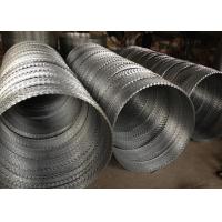 China Hot Dipped Galvanized Iron Wire , Concertina Razor Barbed Wire Low Carbon Steel factory