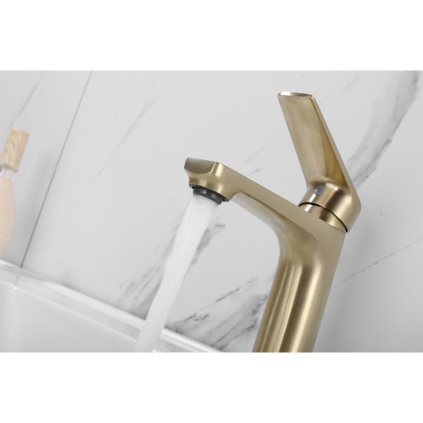 Quality Solid Brass Bathroom Basin Faucets Hot and Cool Chrome Surface Wash Basin Mixer for sale