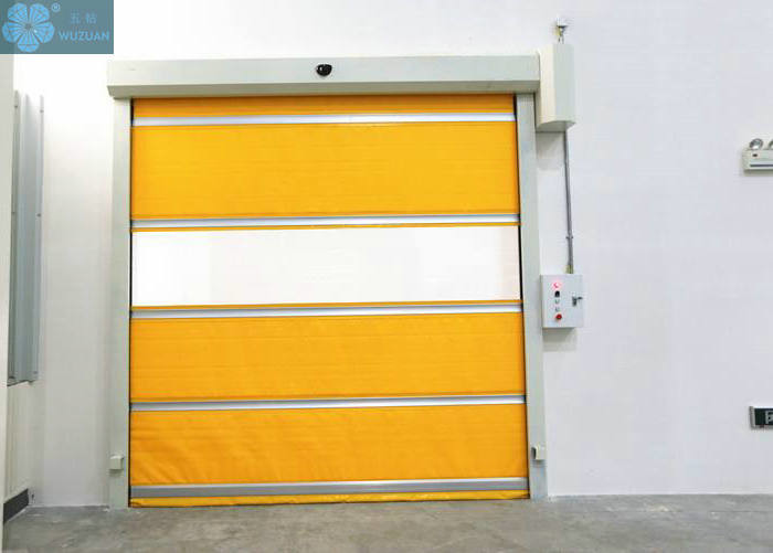 China IP55 0.8 - 1.2mm PVC Fast Roller Shutter Door For Logistics Warehousing Industry for sale