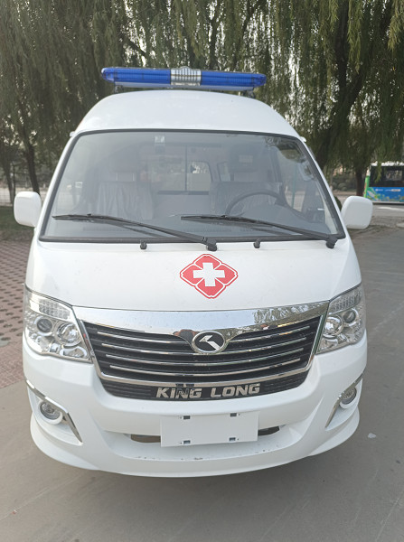 Quality Jinlong Medical Emergency Ambulance Gasoline 7 Seats 4×2 for sale