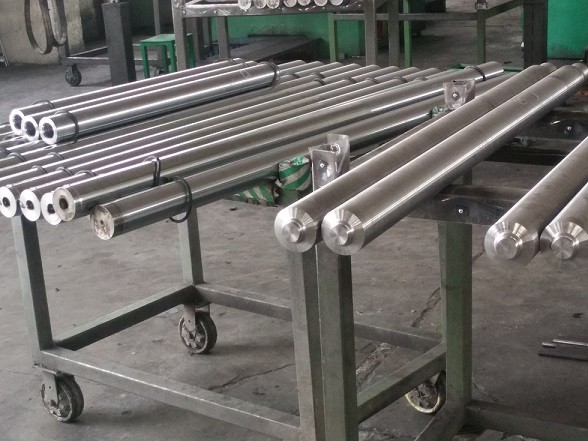 Quality 42CrMo4 Hydraulic Piston Rod Induction Hardened Chrome Rod For Cylinder for sale