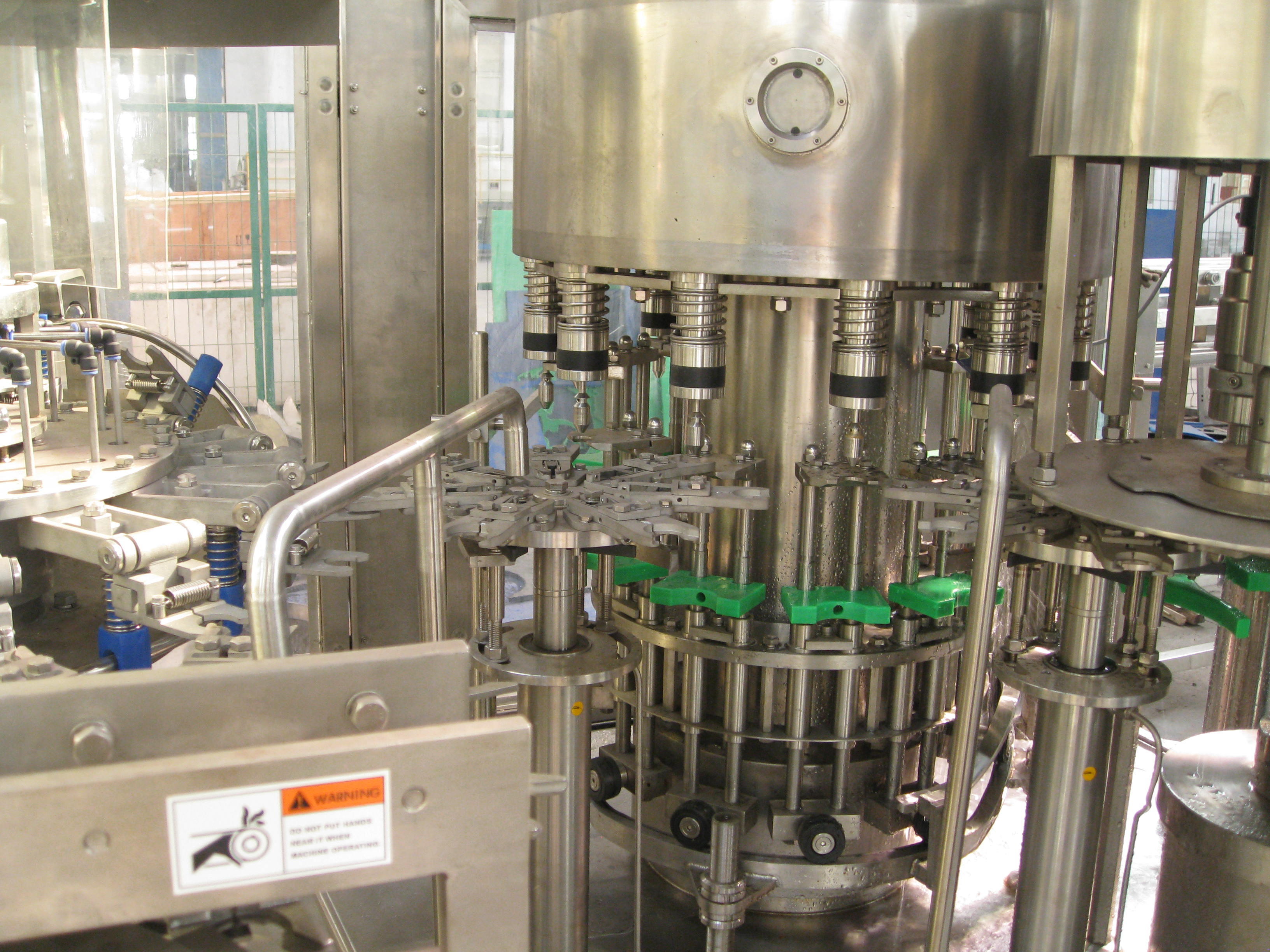 China Automatic Fresh Natural Water Filling Machine / Bottled Water Production Line factory