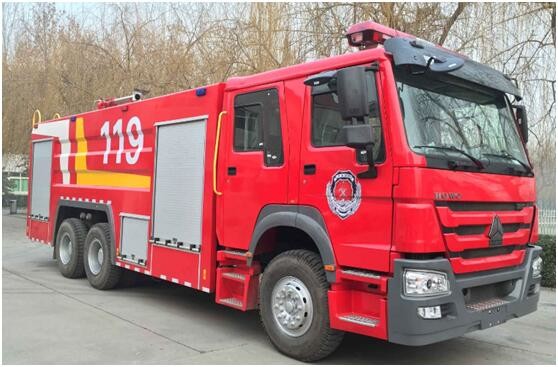 Quality HOWO Foam Unit Fire Truck 10 Wheeled 15000L Manual Transmission Type for sale