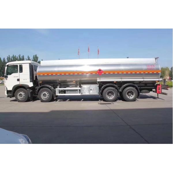 Quality Hazardous Chemical Transporter Truck With HW76 Cabin ZZ1317N4667W 8X4 Euro 2 for sale