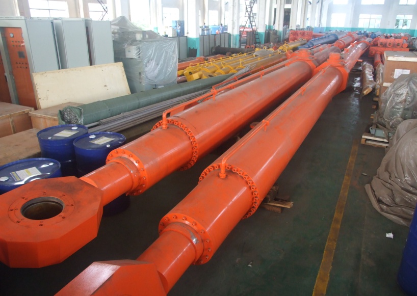 China Carbon Steel Heavy Duty Hydraulic Cylinder Deep Hole Radial Gate 620mm Rod 340mm factory