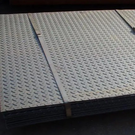 China Checkered Plate Carbon Steel Hot Rolled Sheet ASTM A36 SS400 factory