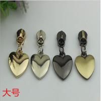 China Guangzhou bag accessories zinc alloy 4 color 5# zipper slider with heart pattern metal zipper puller factory