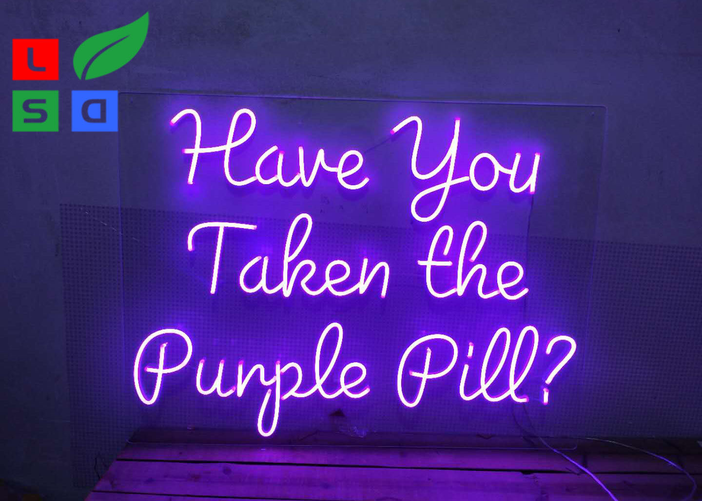 China Custom Hanging Neon Word Signs Colorful Acrylic Purple Logo For Nightclub Decoration factory