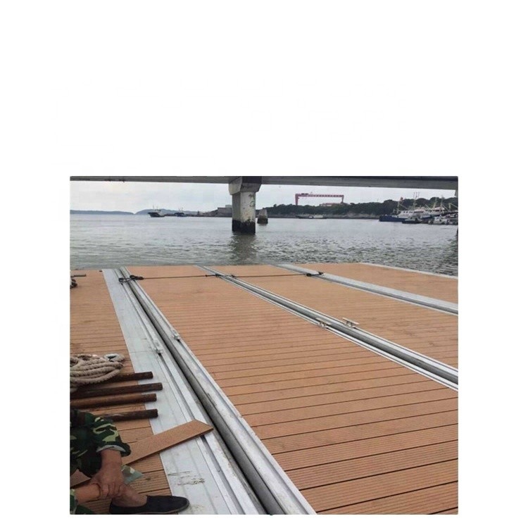 China Modern Design Style WPC Outdoor Decking Floor for Easy Installation Engineered Flooring factory