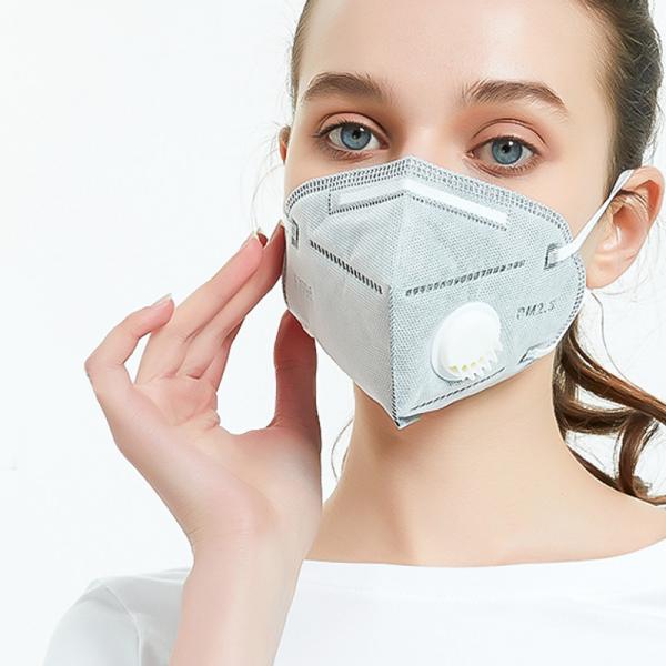 Quality Grey Color Disposable Earloop Face Mask 4 Layers Non Woven Fabric Material for sale