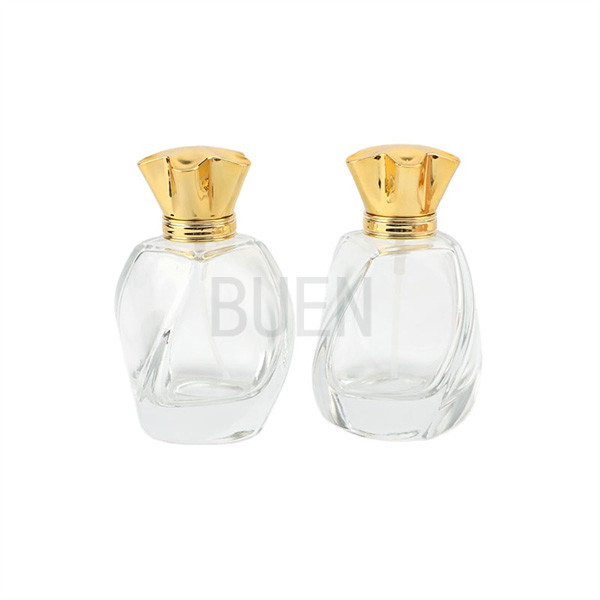 China 360 Degree Rotation Portable Perfume Bottle With Golden Plastic Cover Bayonet factory