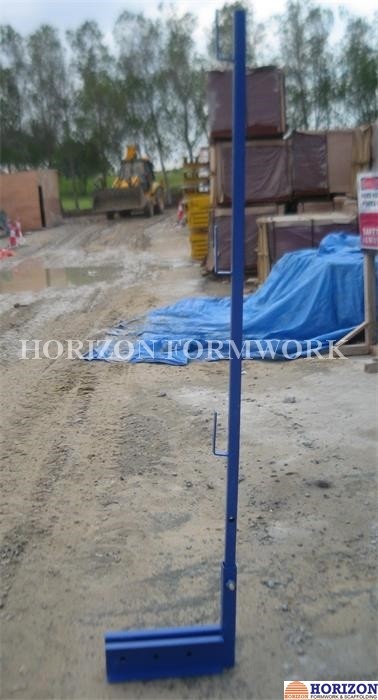 China Adjustable Guardrail Post For Safe Working Protection In Slab Formwork  Scaffolding Systems factory