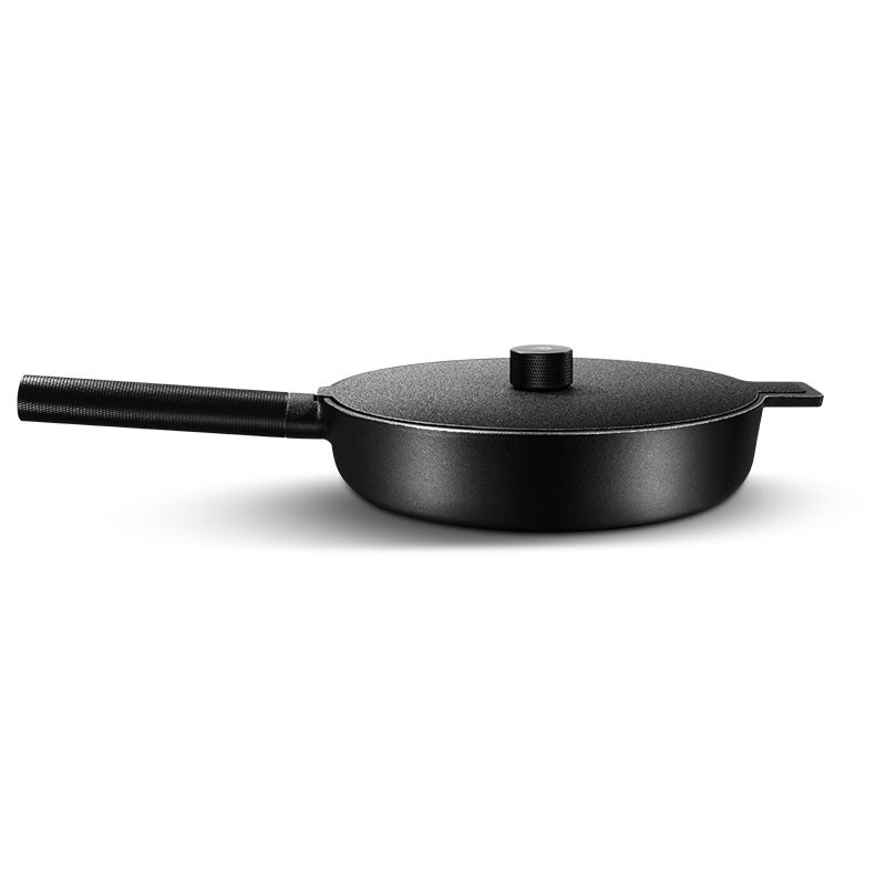 China Gas Nitriding Cast Iron Skillet Pans Circle Frying Pan 6.5cm Height for sale