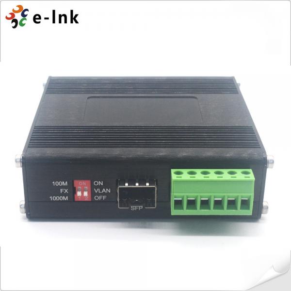 Quality Industrial Ethernet Switch 4-Port 10 / 100 / 1000Base-T To 100 / 1000Base-X SFP for sale