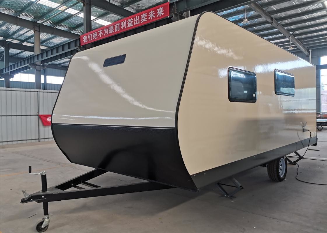China 20-30 Feet Leisure Travel Trailers 2-6 Person Mobile Off Road Travel Trailers factory