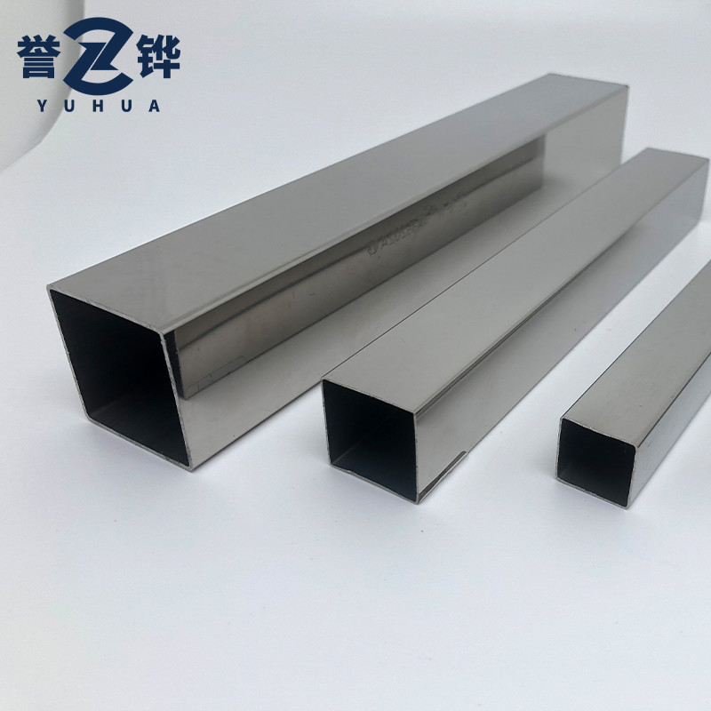 China SS316L Grade Welded Stainless Steel Square Pipe Railing BS 1000MM for sale