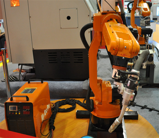 Quality High Efficiency Assembly Line Small Welding Industrial Robot , Installed On Floor for sale