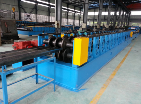 Quality Three Waves Guardrail Roll Forming Machine with Conveyor Table Hydraulic for sale
