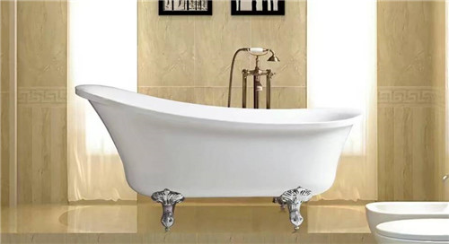 China Classical 67 Inch Acrylic Soaking Tubs , Zinc Alloy Claw Foot Freestanding Slipper Tub factory