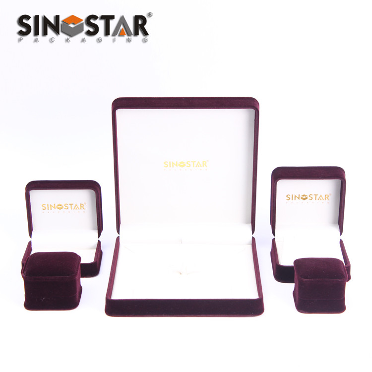 China Crystal Necklace / Earring / Ring Jewelry Display Sets Protective Box For Transportation factory