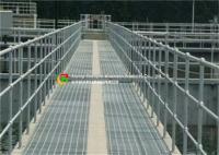 China Galvanised Steel Stair Treads Grating Anti Slip Step Ladder For Platform factory
