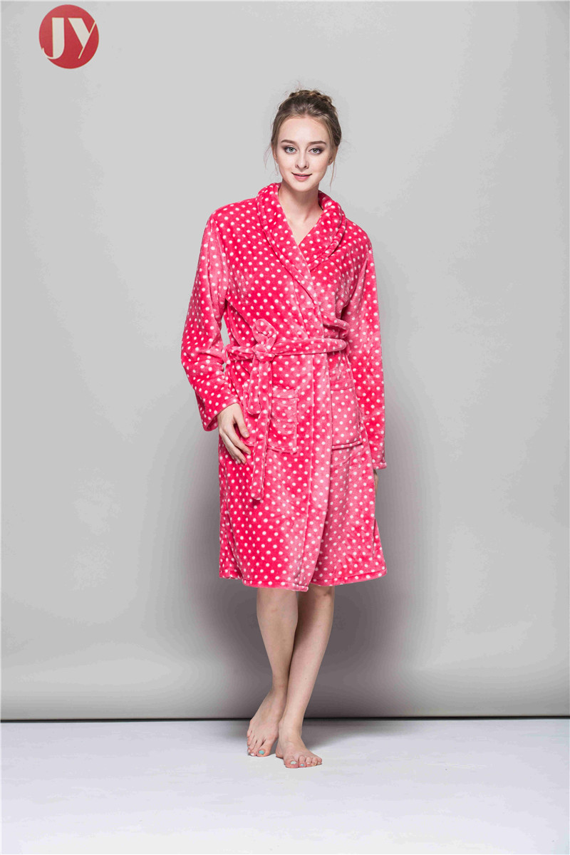 China Luxury Fleece Dressing Gowns  Shawl Collar  Super Soft Winter Sleep Gown Fleece Women Night Gown And Women Robes Long B factory
