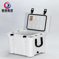 China Handle Included Rotomolded Cooler Box With Lid And Tie Down Points factory