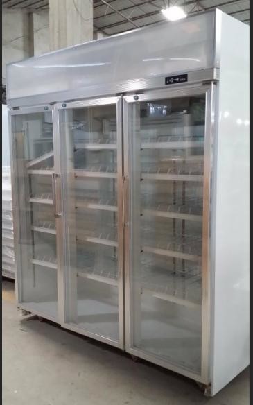 Quality -18~22℃ Temperature Upright Glass Door Display Freezer For Seafood 1700L for sale