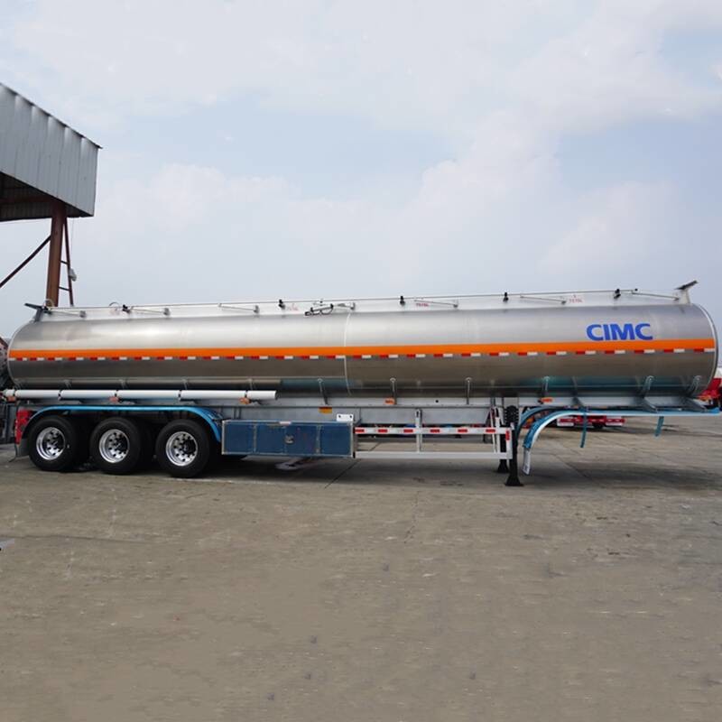 China CIMC 54000L Tri Axle Oil Tanker Truck Trailer In Nigeria for sale