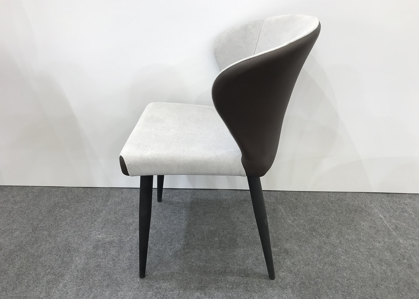 China High Density Sponge Cushion Backrest Ergonomic Dining Room Chairs factory