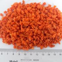 China 90 Kcal Calories Dried Carrot Flakes 10*10*3MM Dehydrated Carrot Chips factory