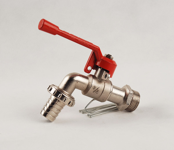Quality Medium Temperature 3/4 Inch Brass Bibcock Valve With Water Master Taps for sale