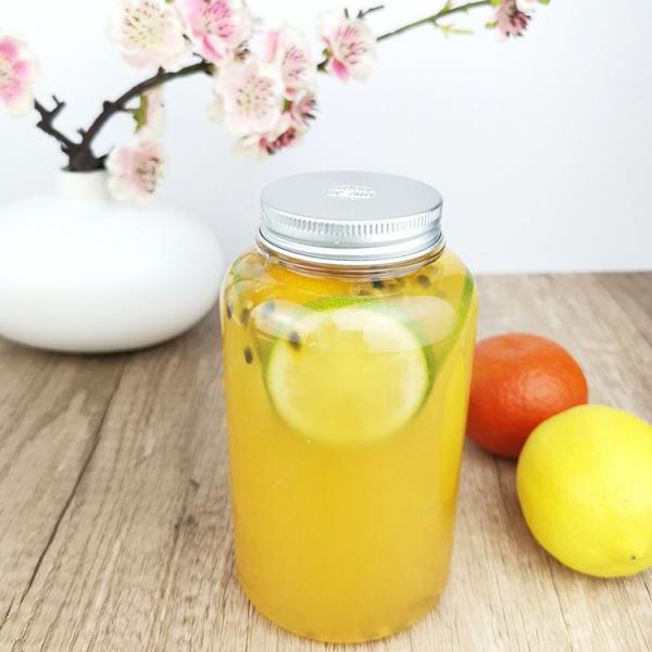 Quality Beverages Rounded 600ml Plastic Screw Cap Jars With Caps for sale