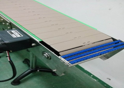 China Customized Slat Chain Conveyor for Different Material Handling Needs factory