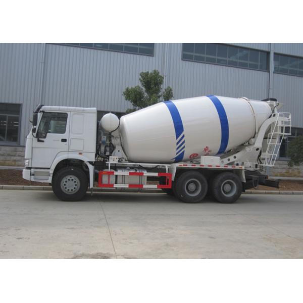 Quality Sinotruk HOWO 10M3 Ready Mix Truck , 10CBM Self Loading Mixer Truck With Mixer Drum for sale