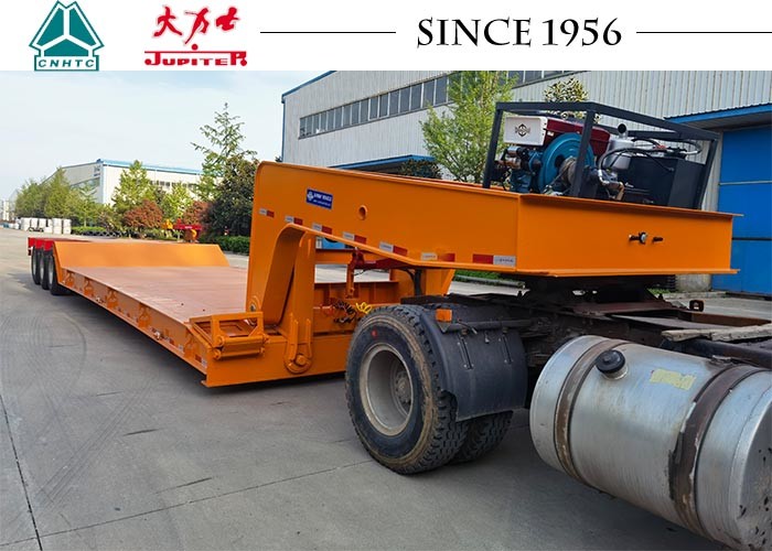China 3 Axle 70T Detachable Gooseneck Low Bed Trailer factory